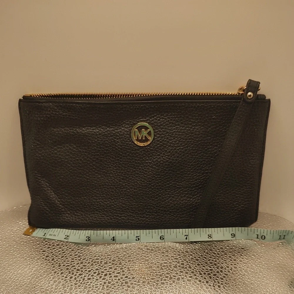 Michael Kors Black Pebble Leather Double Zip Wristlet Clutch Gold MK‎ Logo